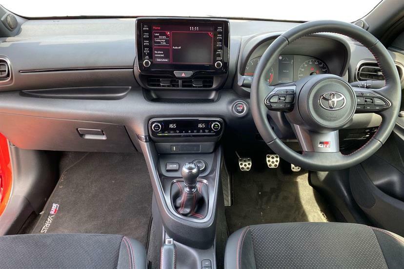 Toyota Yaris 1.6 Awd Circuit Pack Red #5