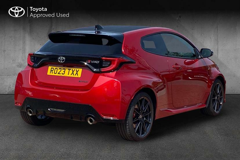 Toyota Yaris 1.6 Awd Circuit Pack Red #2
