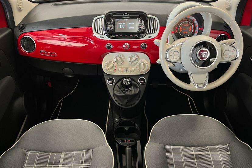 Fiat 500 1.2 Lounge Red #6