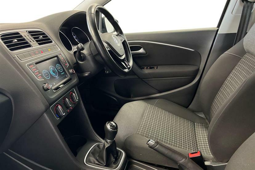 Volkswagen Polo 1.2 Tsi Match Edition AO67JGZ Black #2