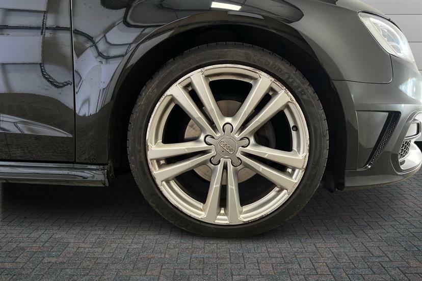 Audi A3 2.0 Tdi S Line Black #5
