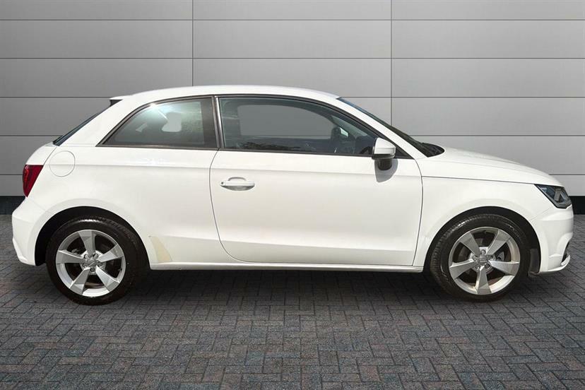 Audi A1 1.0 Tfsi Sport YD18ZUX White #4