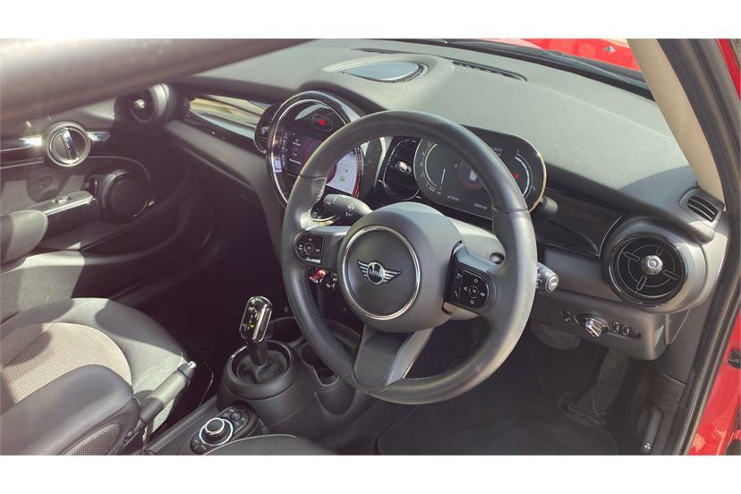 Mini Hatch 1.5 One Classic LA71UNN Red #6