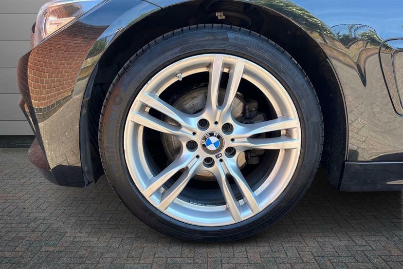 BMW 4 Series 420D 190 M Sport Professional Media Black #5