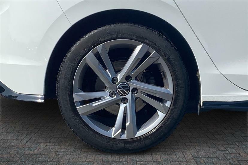 Volkswagen Golf 1.5 Tsi 150 R-line MA71DBV White #5