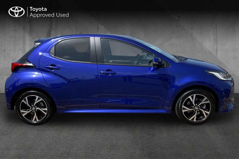Toyota Yaris 1.5 Hybrid Design Cvt GF75JBU Blue #4