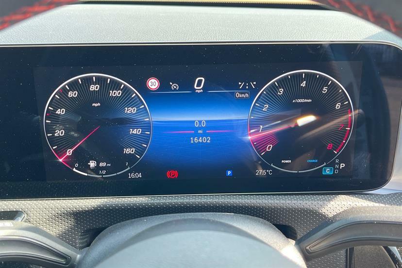 Mercedes-Benz A Class A180 Amg Line Executive AP73OXA White #6