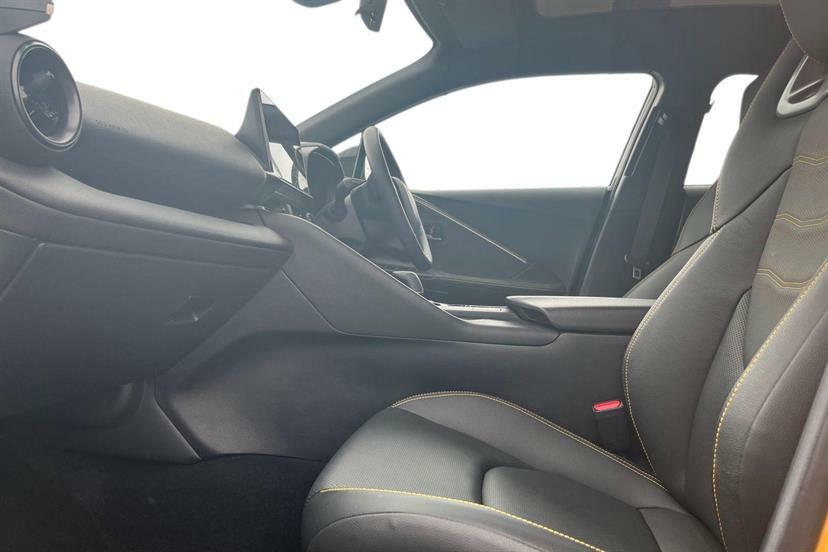 Toyota C-Hr 2.0 Hybrid Premiere Edition Cvt PG24EKV  #2