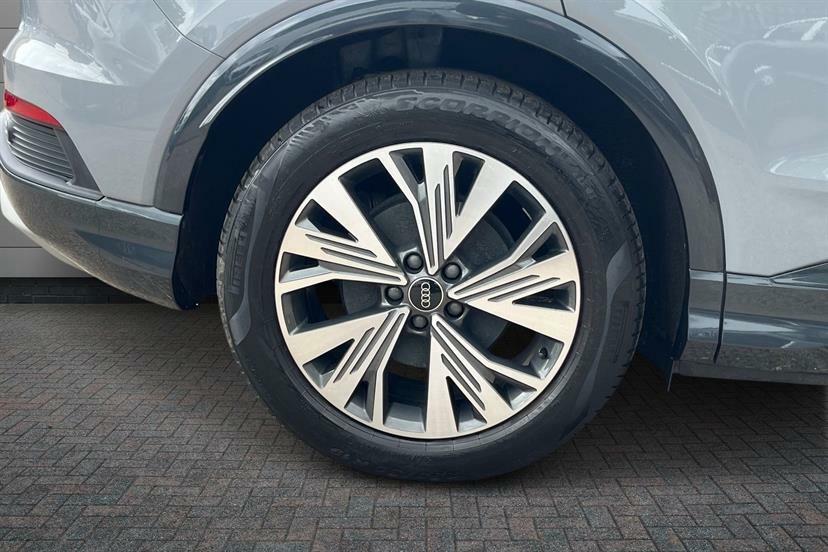Audi Q4 E Tron 150Kw 40 82Kwh Sport HJ24NXY Grey #5