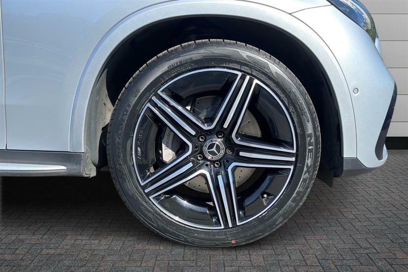 Mercedes-Benz GLC Class 300 4Matic Amg Line Premium 9G-tronic KT73VPZ Silver #4