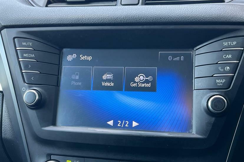 Toyota Avensis 2.0D Business Edition Silver #26