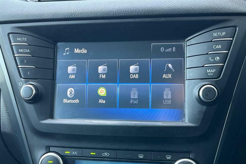 Toyota Avensis 2.0D Business Edition Silver #27