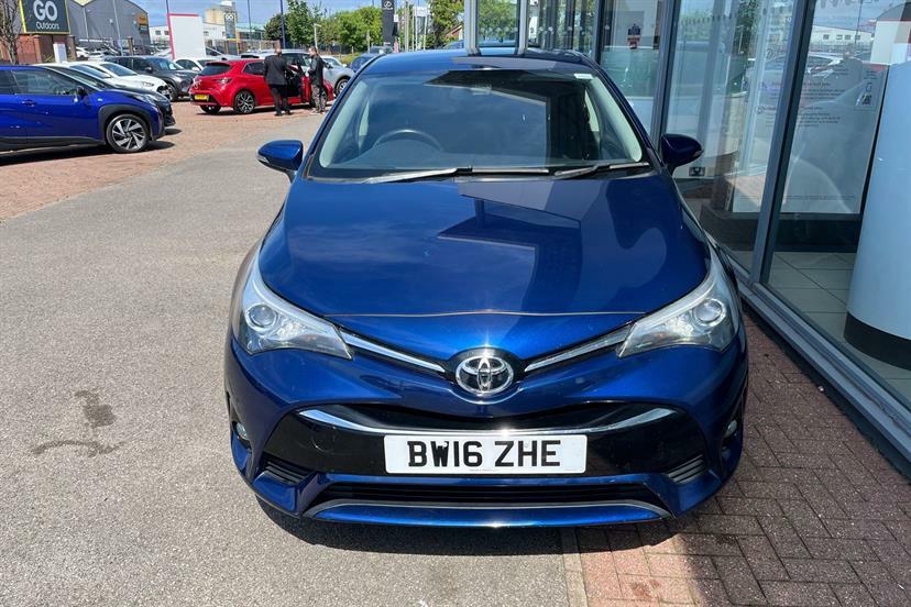 Toyota Avensis 2.0D Business Edition Silver #39