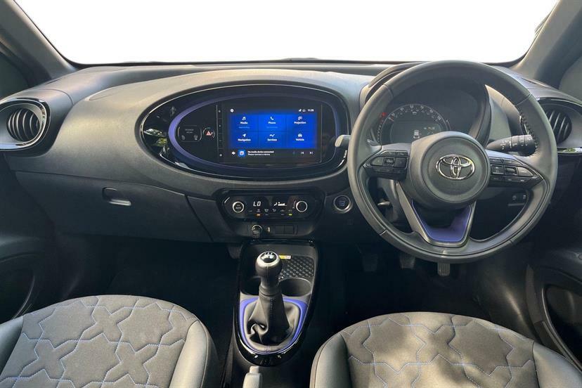 Toyota Aygo X 1.0 Vvt-i Exclusive KV73GOU Black #6