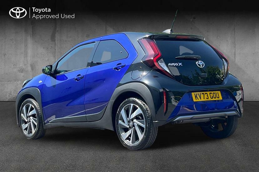 Toyota Aygo X 1.0 Vvt-i Exclusive KV73GOU Black #3