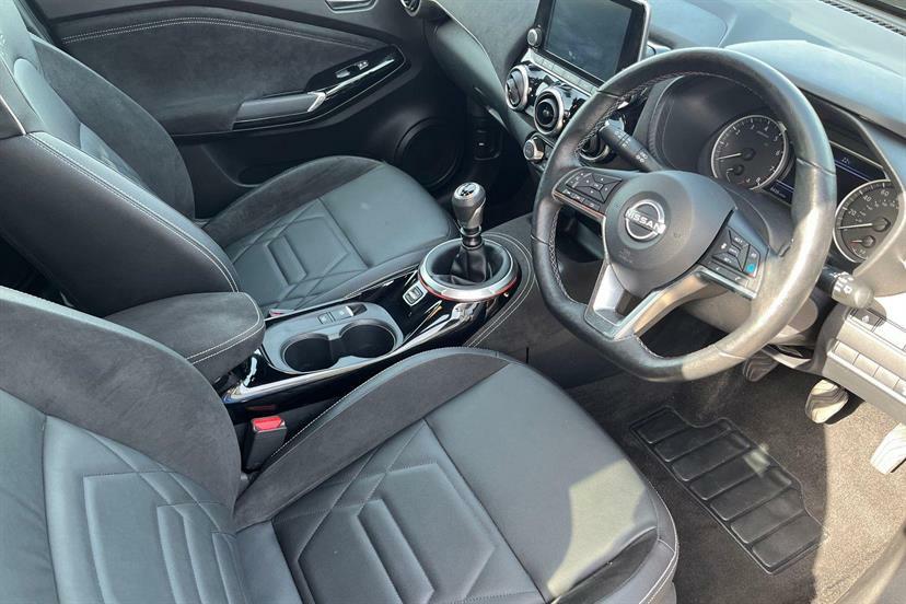 Nissan Juke 1.0 Dig-t 114 Tekna OV24ZMZ Black #6