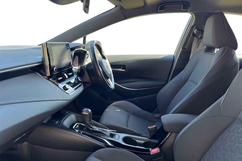 Toyota Corolla 1.8 Vvt-i Hybrid Icon Cvt RK23ZDD Silver #2