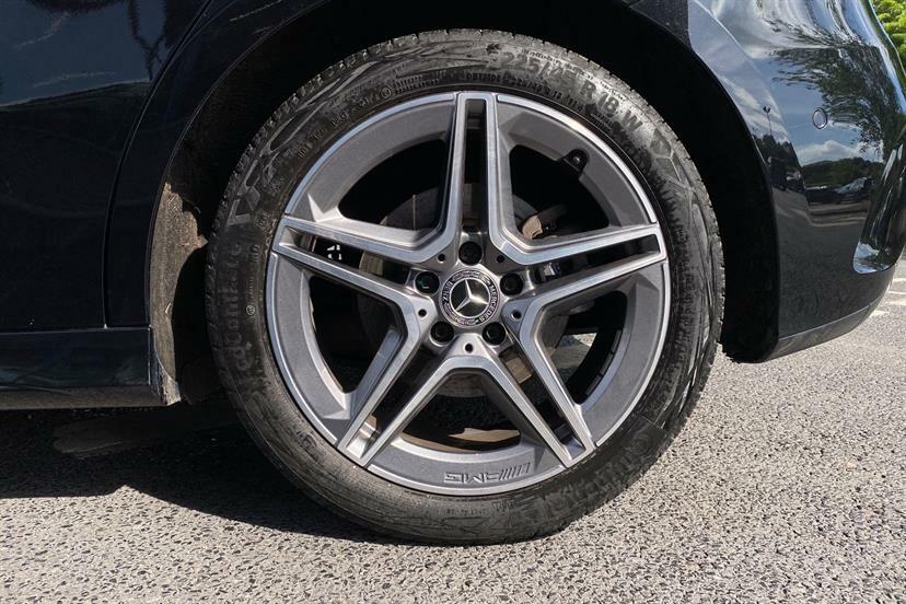 Mercedes-Benz A Class A200 Amg Line Executive FH73YHG Black #4