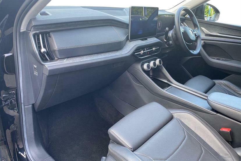 Skoda Kodiaq 1.5 Tsi E-tec Se L Dsg 7 Seat LO24EDX Black #2