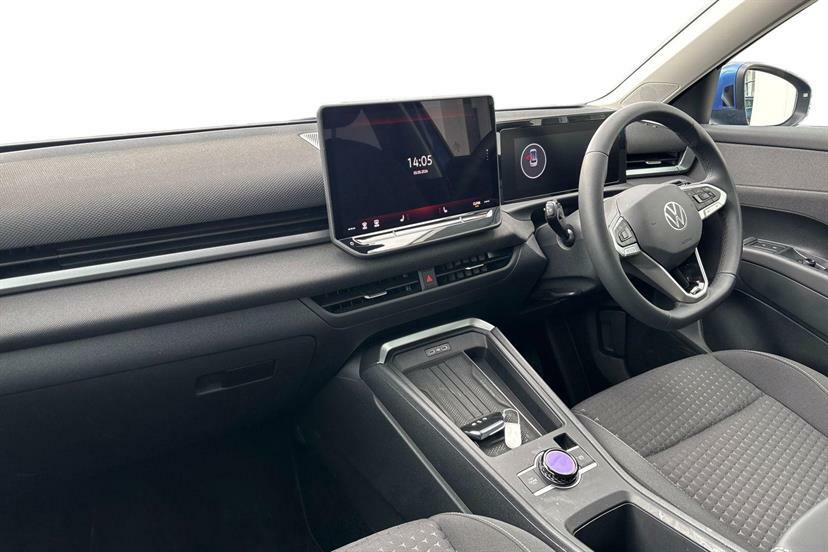 Volkswagen T-Roc 1.5 Etsi 150 Life Dsg EK26PUX Blue #2