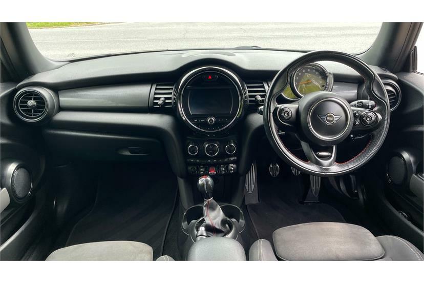 Mini Hatch 1.5 Cooper Sport II AJ70VJO Blue #4