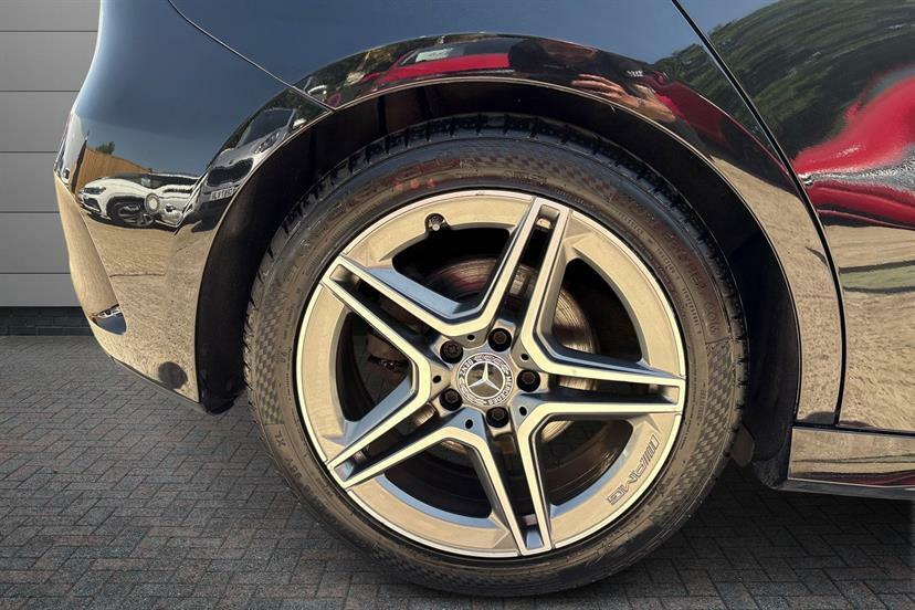 Mercedes-Benz A Class A200 Amg Line Premium AE68TNV Black #5