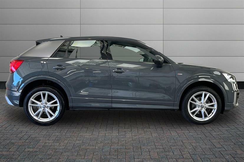 Audi Q2 35 Tfsi S Line S Tronic EK69SVN Grey #4
