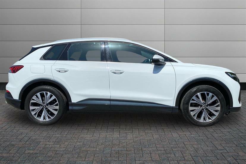 Audi Q4 E Tron 125Kw 35 55Kwh Sport SN21AMZ White #4