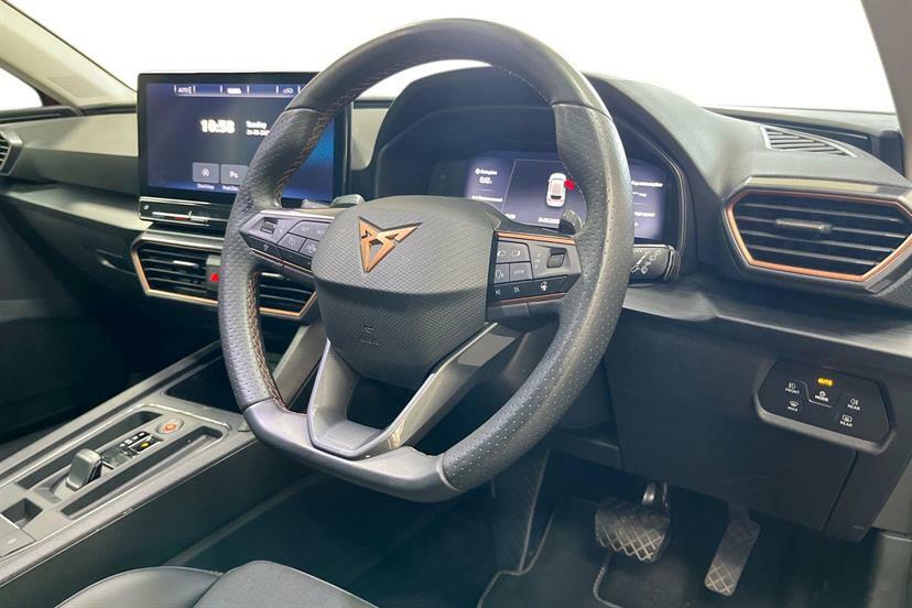 Cupra Leon 1.5 Etsi V1 Dsg Red #6