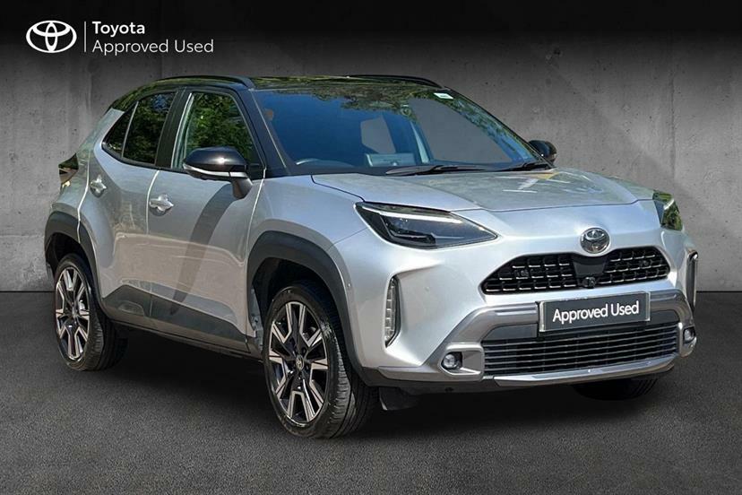 Toyota Yaris Cross 1.5 Hybrid 130 Premiere Edition Cvt Black