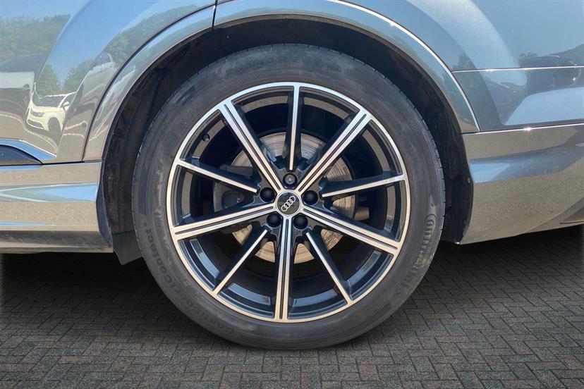 Audi Q7 55 Tfsi Quattro Black Edition Tiptronic Cs FX21XVE Grey #5