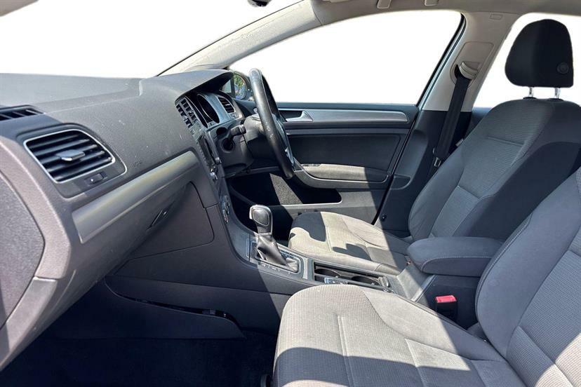 Volkswagen Golf 1.6 Tdi 105 Match Dsg LM15FWN Silver #2