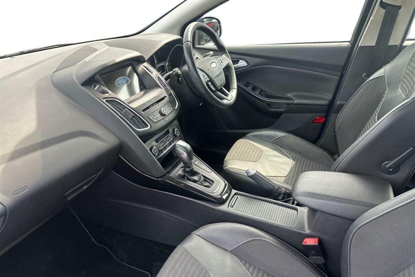 Ford Focus 1.5 Ecoboost 182 Titanium X Blue #2