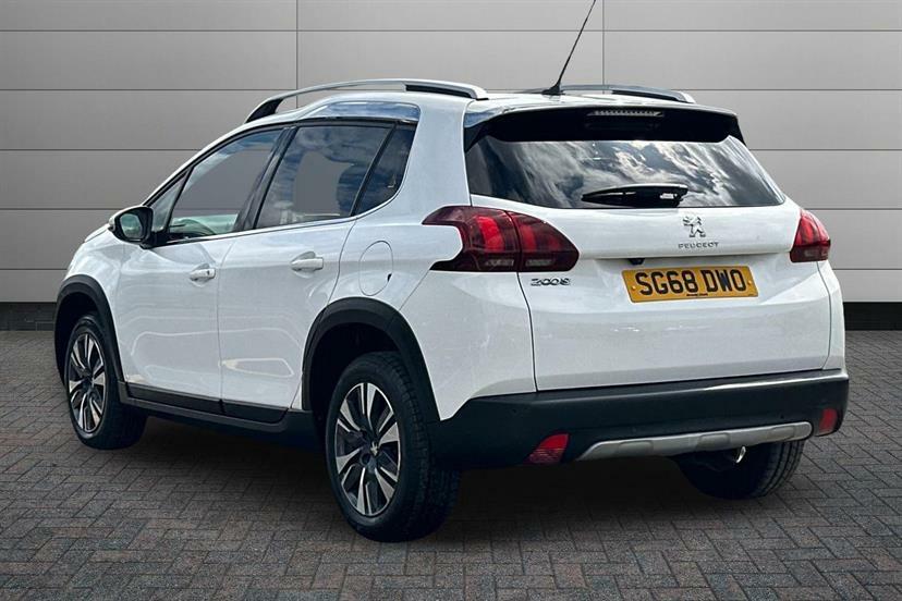 Peugeot 2008 1.2 Puretech Allure Premium Start Stop SG68DWO White #3