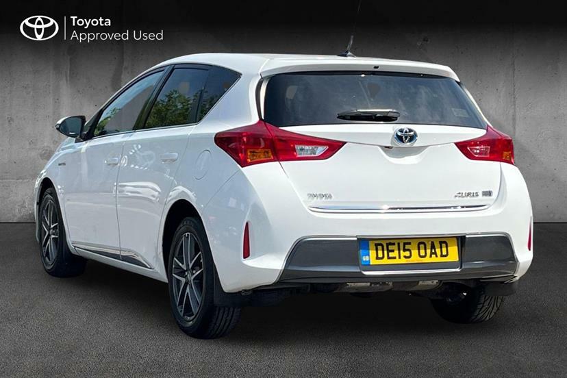 Toyota Auris 1.8 Vvti Hybrid Icon Cvt DE15OAD White #3