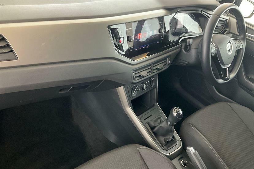 Volkswagen Polo 1.0 Tsi 95 Match EP21CZG Black #2