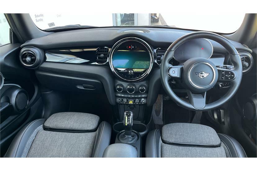 Mini Hatch 135Kw Cooper S Level 2 33Kwh AP72CWR Black #4