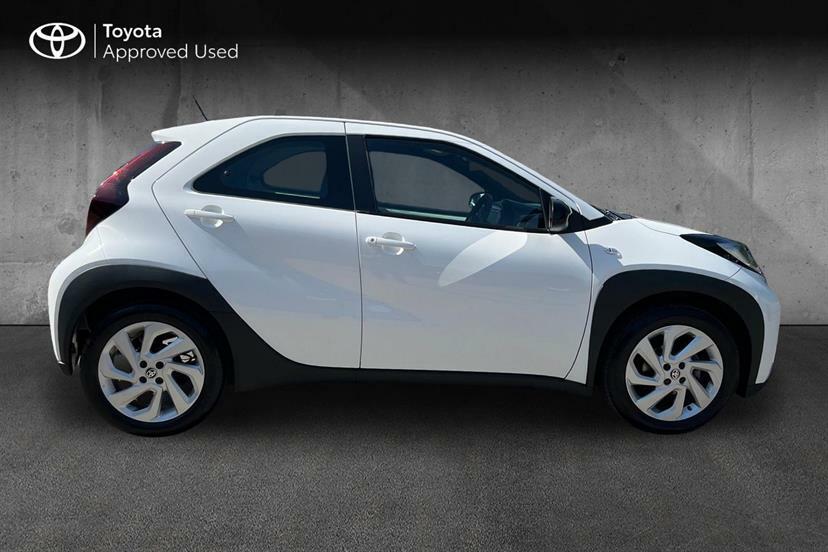 Toyota Aygo X 1.0 Vvt-i Pure DC74CZB White #4