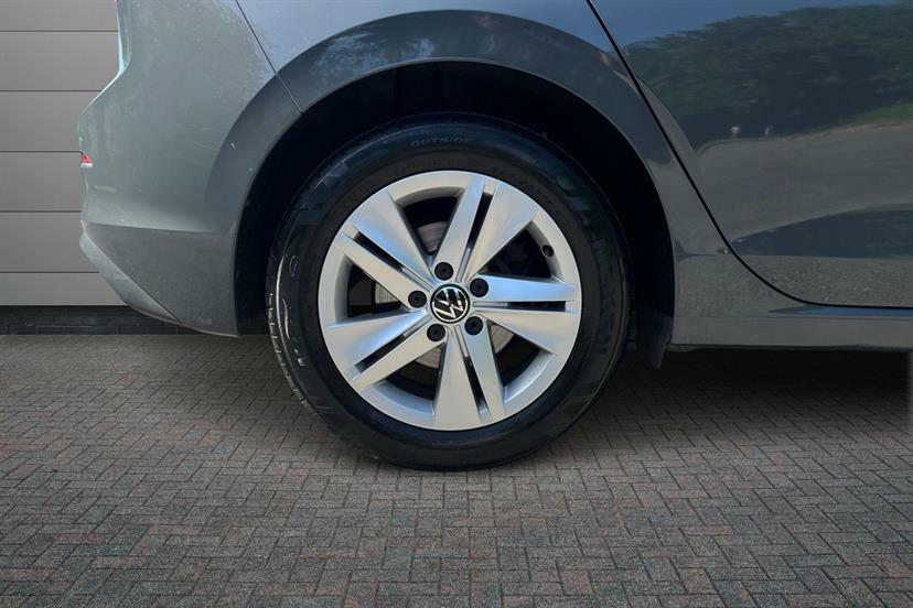 Volkswagen Golf 1.5 Tsi Life GJ72YGO Grey #5