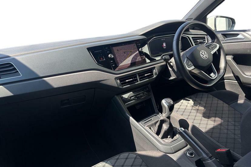 Volkswagen Polo 1.0 Tsi R-line EJ23ZVZ White #2