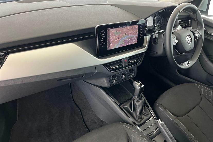 Skoda Kamiq 1.0 Tsi 110 Se Drive Dsg AP73CLJ Silver #2