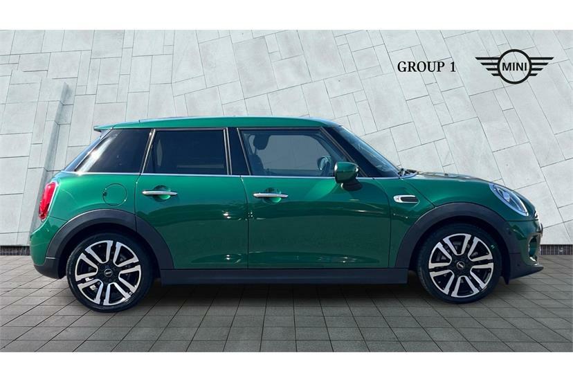 Mini Hatch 1.5 Cooper Exclusive II Comfortnav Pck GX21DTO Green #3