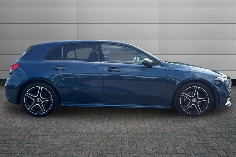 Mercedes-Benz A Class A180 Amg Line Executive AE72NLC Blue #3