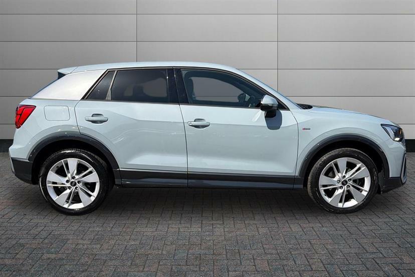Audi Q2 30 Tfsi S Line EK73YZZ Grey #4