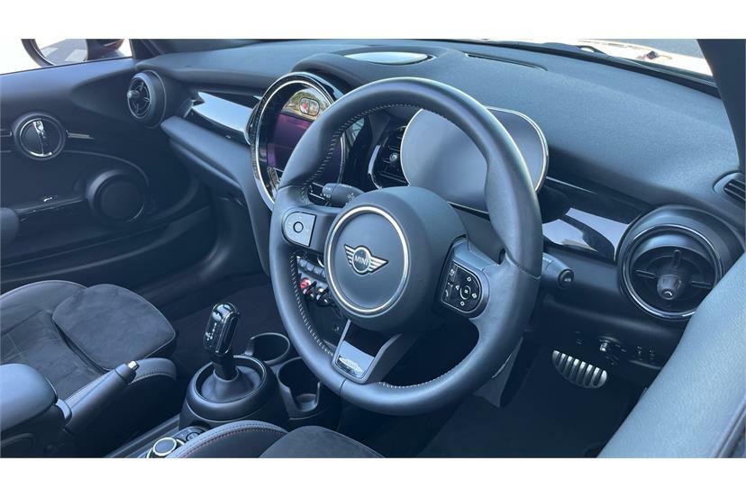 Mini Convertible 1.5 Cooper Sport Comfort Pack GY23PFF Red #6