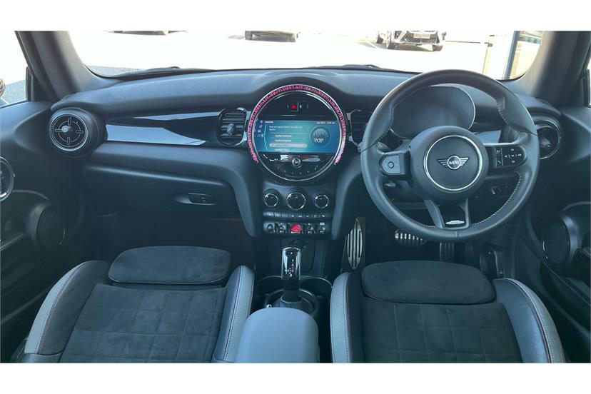 Mini Convertible 1.5 Cooper Sport Comfort Pack GY23PFF Red #4