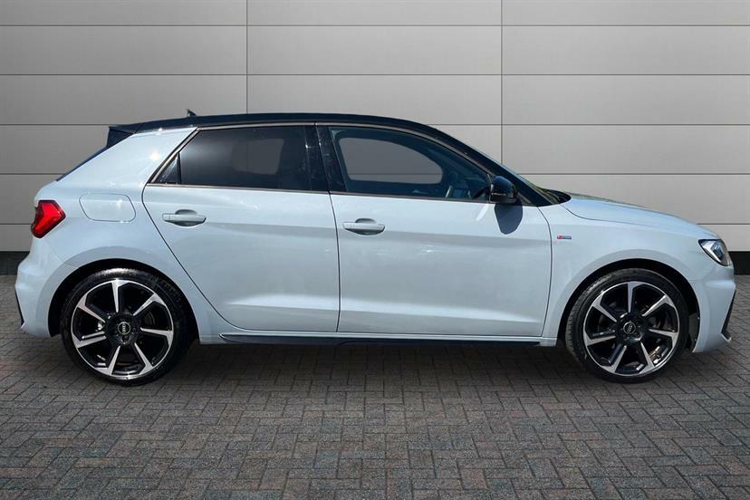 Audi A1 35 Tfsi Black Edition S Tronic LL22VUT Grey #4