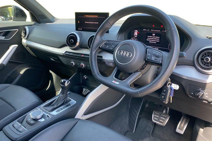 Audi Q2 35 Tfsi Black Edition S Tronic LT73OYH Blue #6