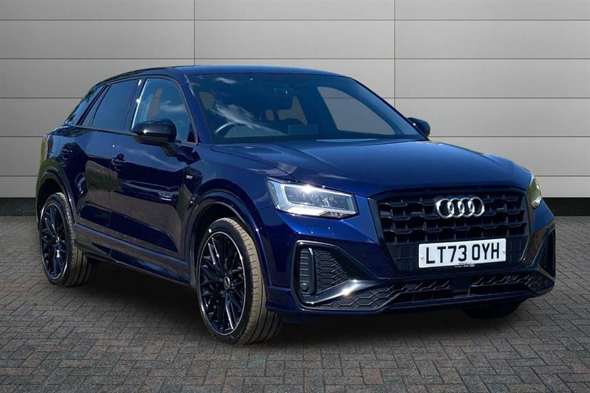Audi Q2 35 Tfsi Black Edition S Tronic Blue
