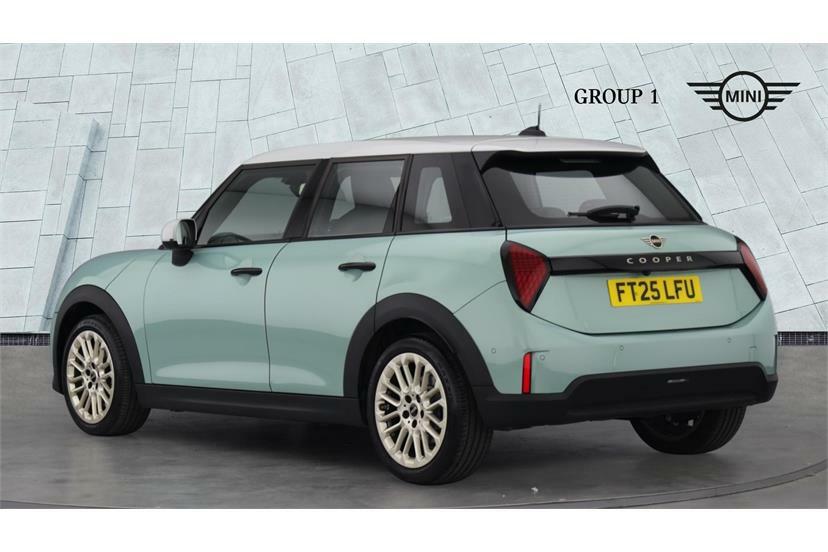 Mini Hatch 1.5 C Exclusive FT25LFU Green #2